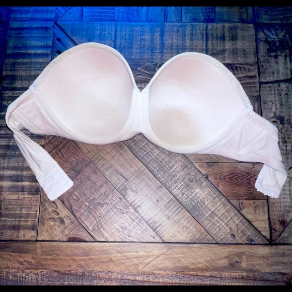 Ambrielle Strapless Bra - 34DD - Picture 2 of 3